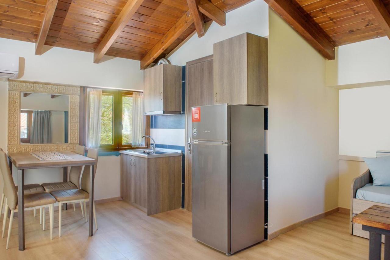 3D Iliadis Suites Ierissós Zewnętrze zdjęcie